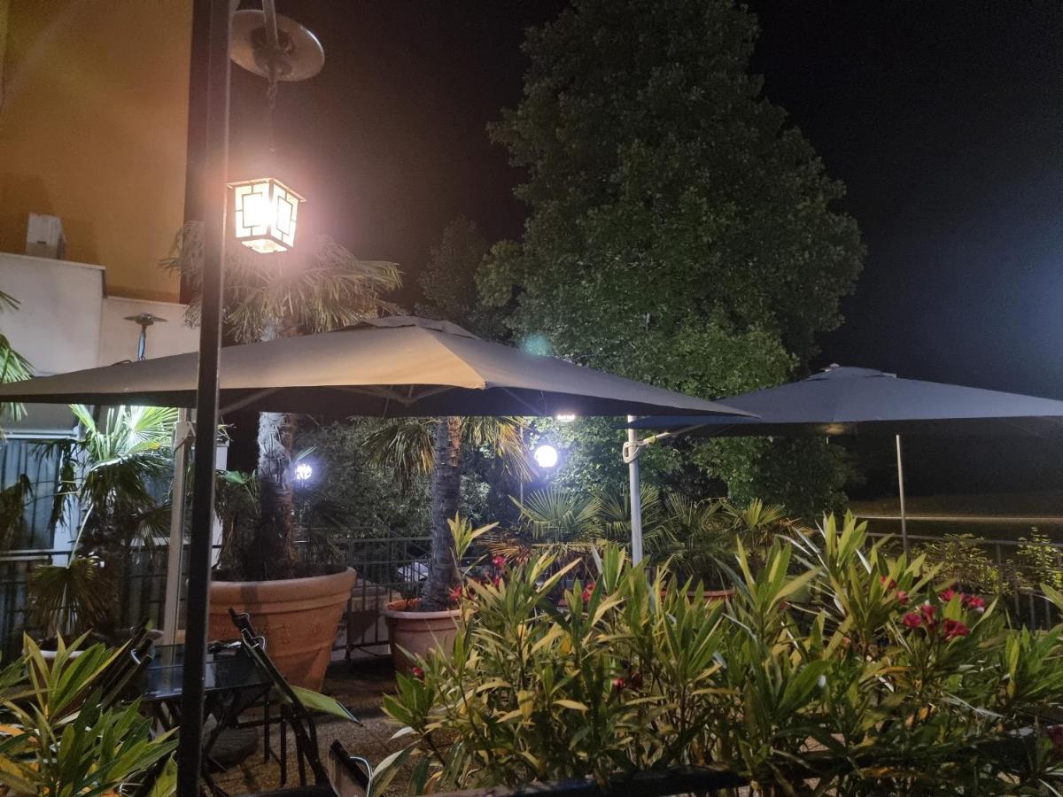 波城北里瑞拉思餐厅酒店 伦斯 外观 照片